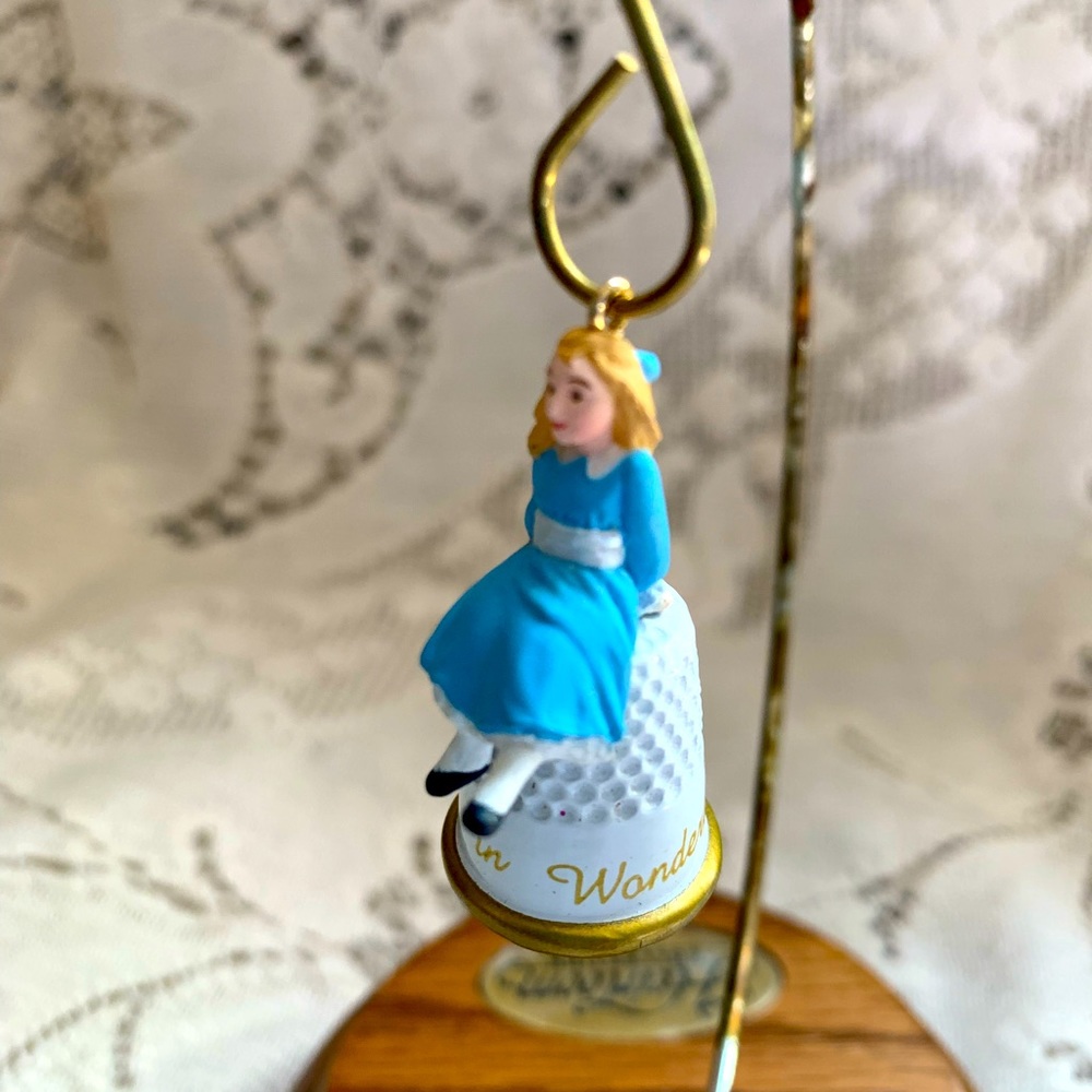 Hallmark Alice in Wonderful Land thimble ornament